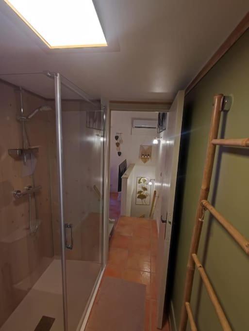 Appartement Cosy 2/4 Personnes La Roquebrussanne Екстер'єр фото